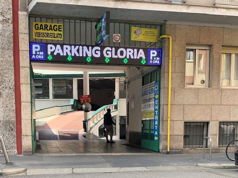 Garage Gloria